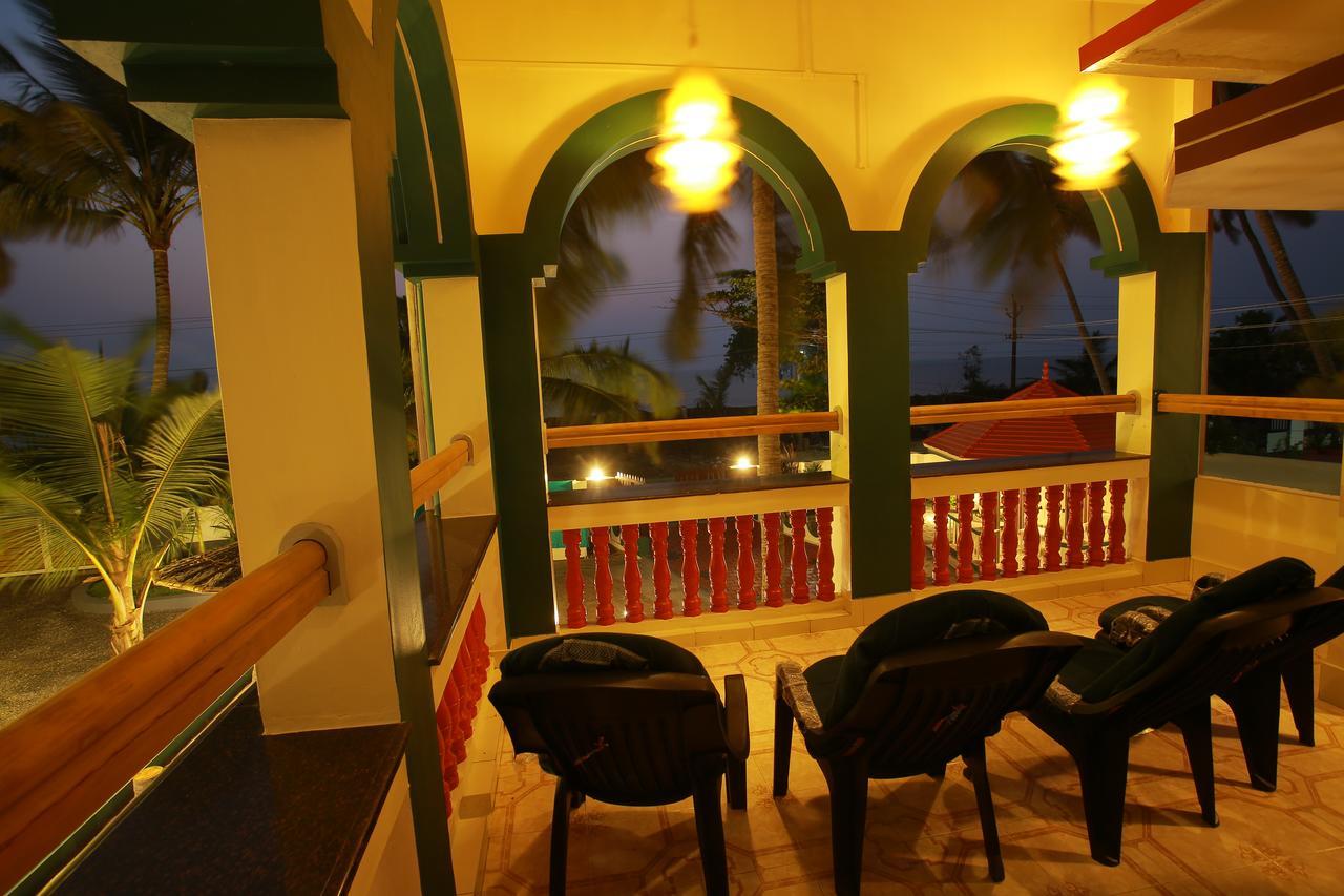 Sunset Beach Villa Cherai Kochi Buitenkant foto