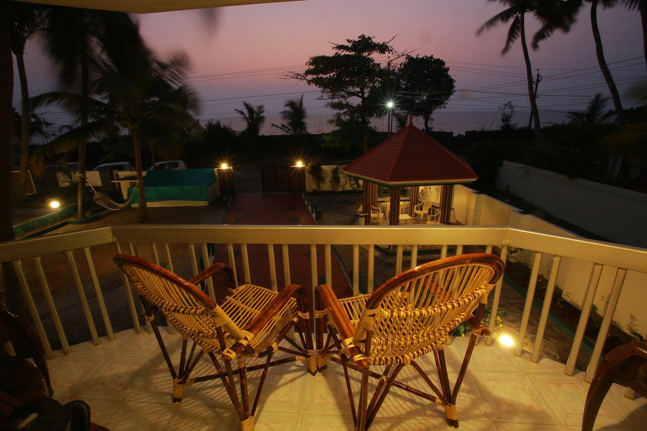 Sunset Beach Villa Cherai Kochi Buitenkant foto