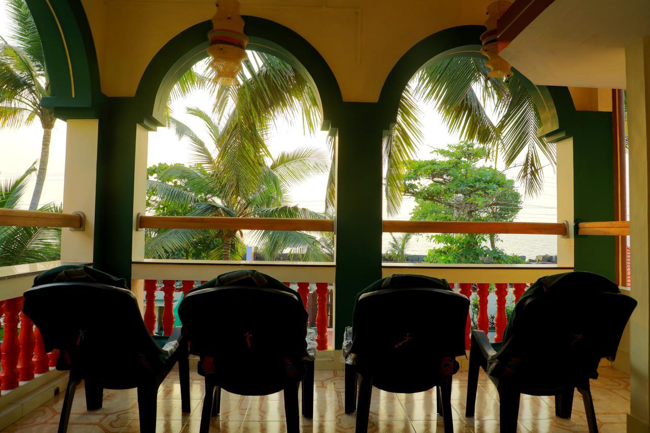 Sunset Beach Villa Cherai Kochi Buitenkant foto