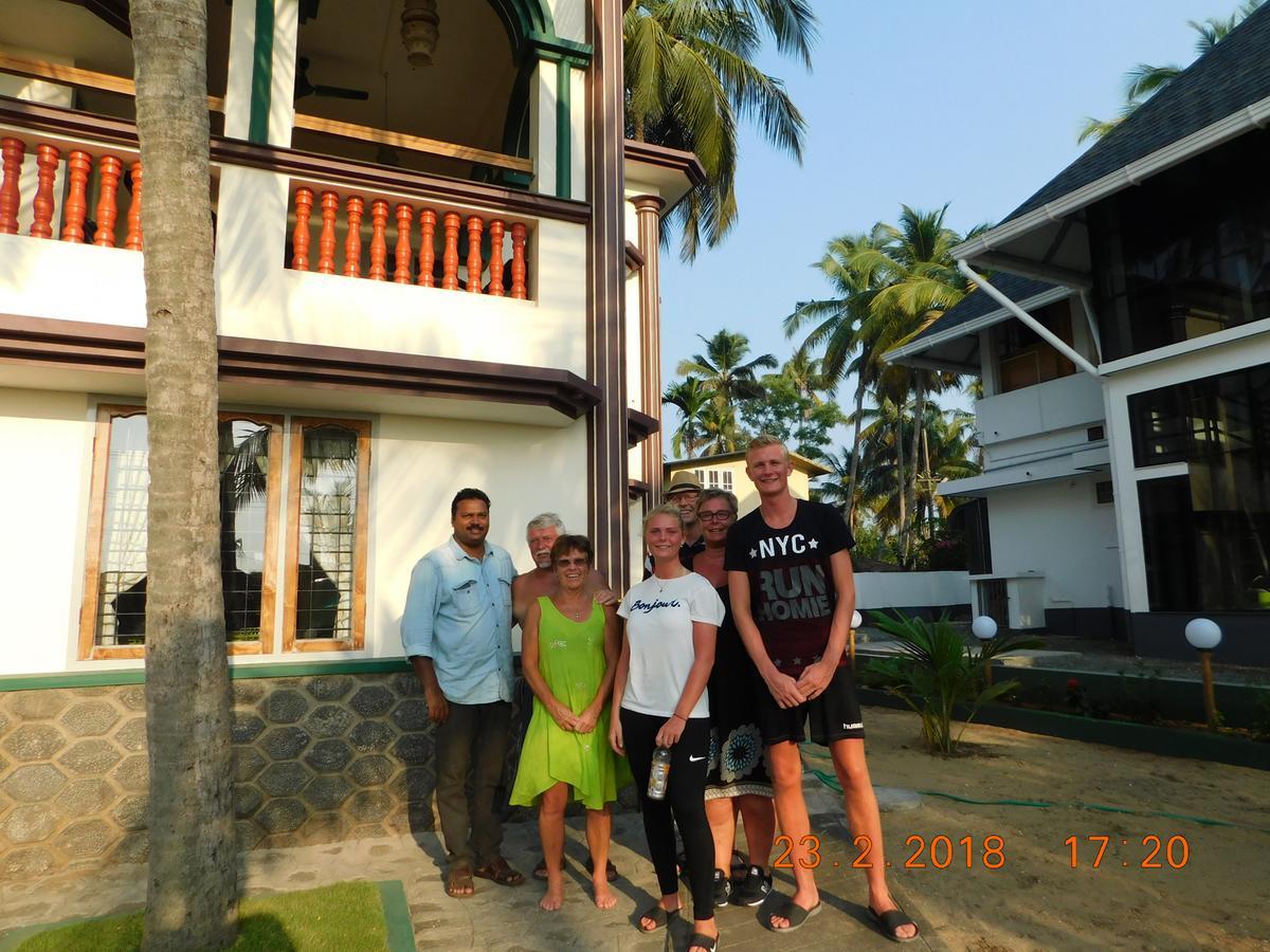 Sunset Beach Villa Cherai Kochi Buitenkant foto