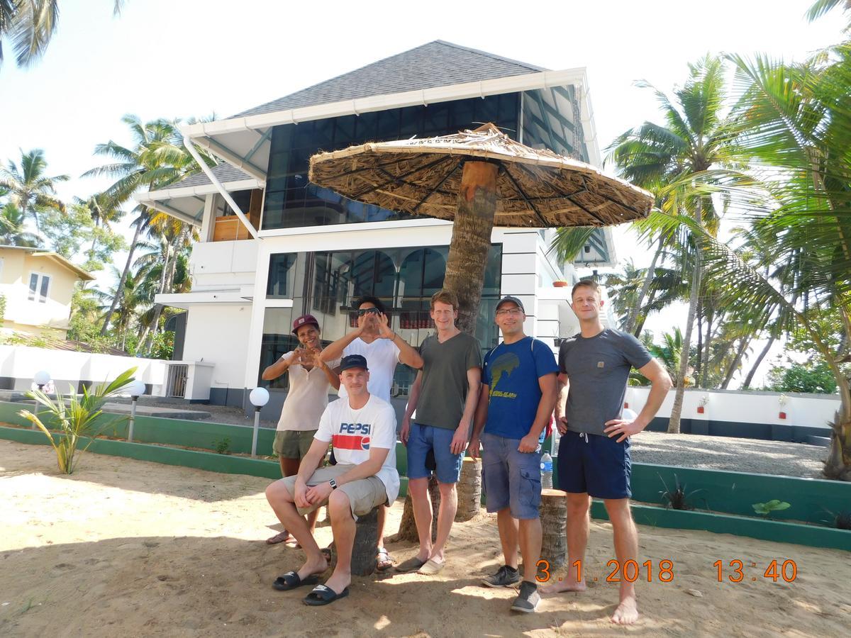 Sunset Beach Villa Cherai Kochi Buitenkant foto