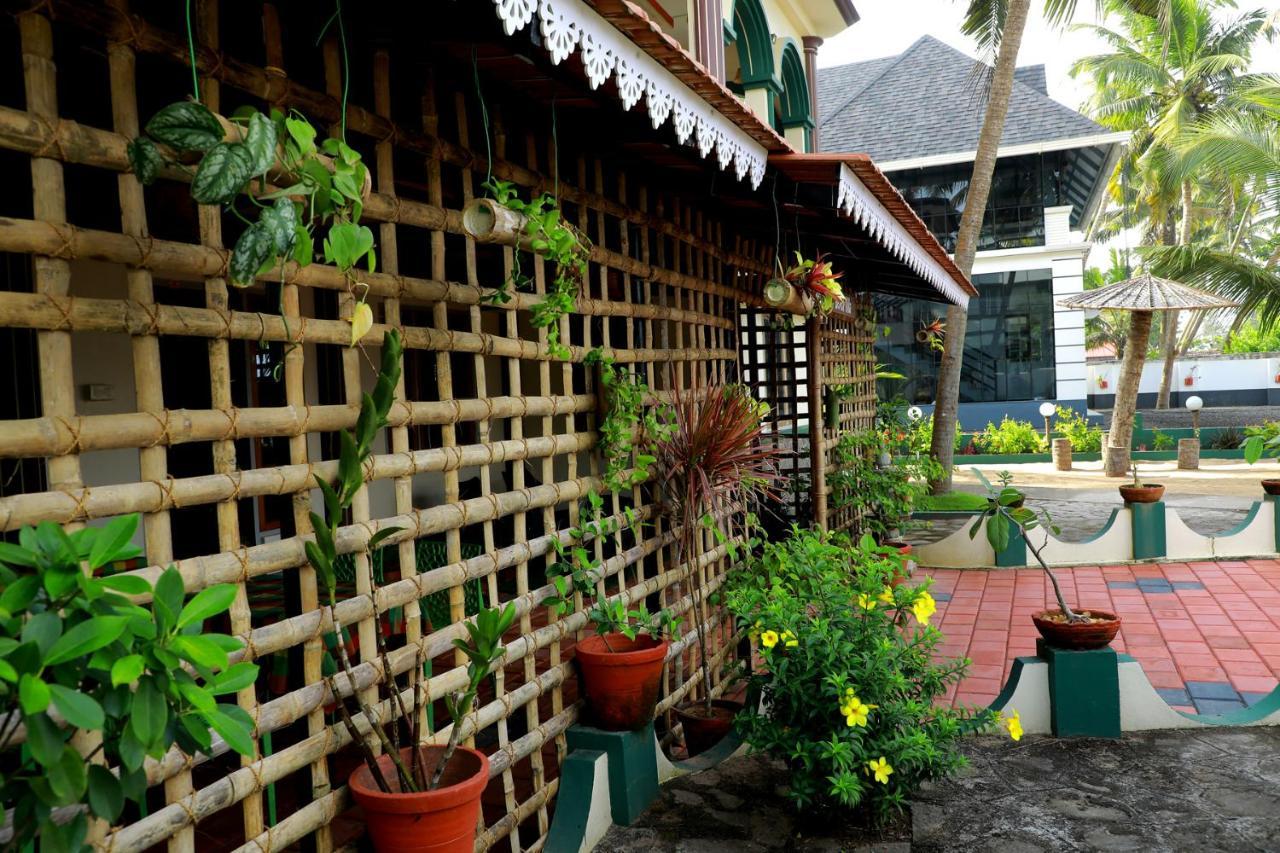 Sunset Beach Villa Cherai Kochi Buitenkant foto