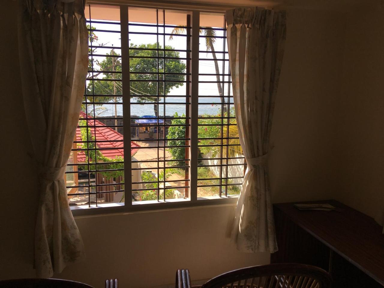Sunset Beach Villa Cherai Kochi Buitenkant foto